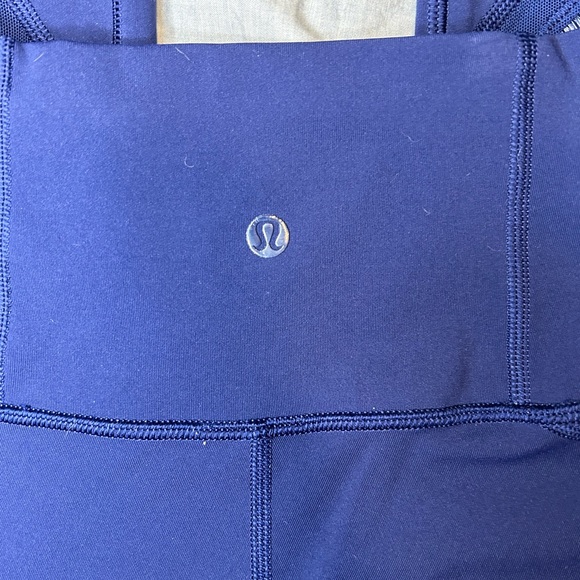 Lululemon tech mesh size 2 - Picture 2 of 5
